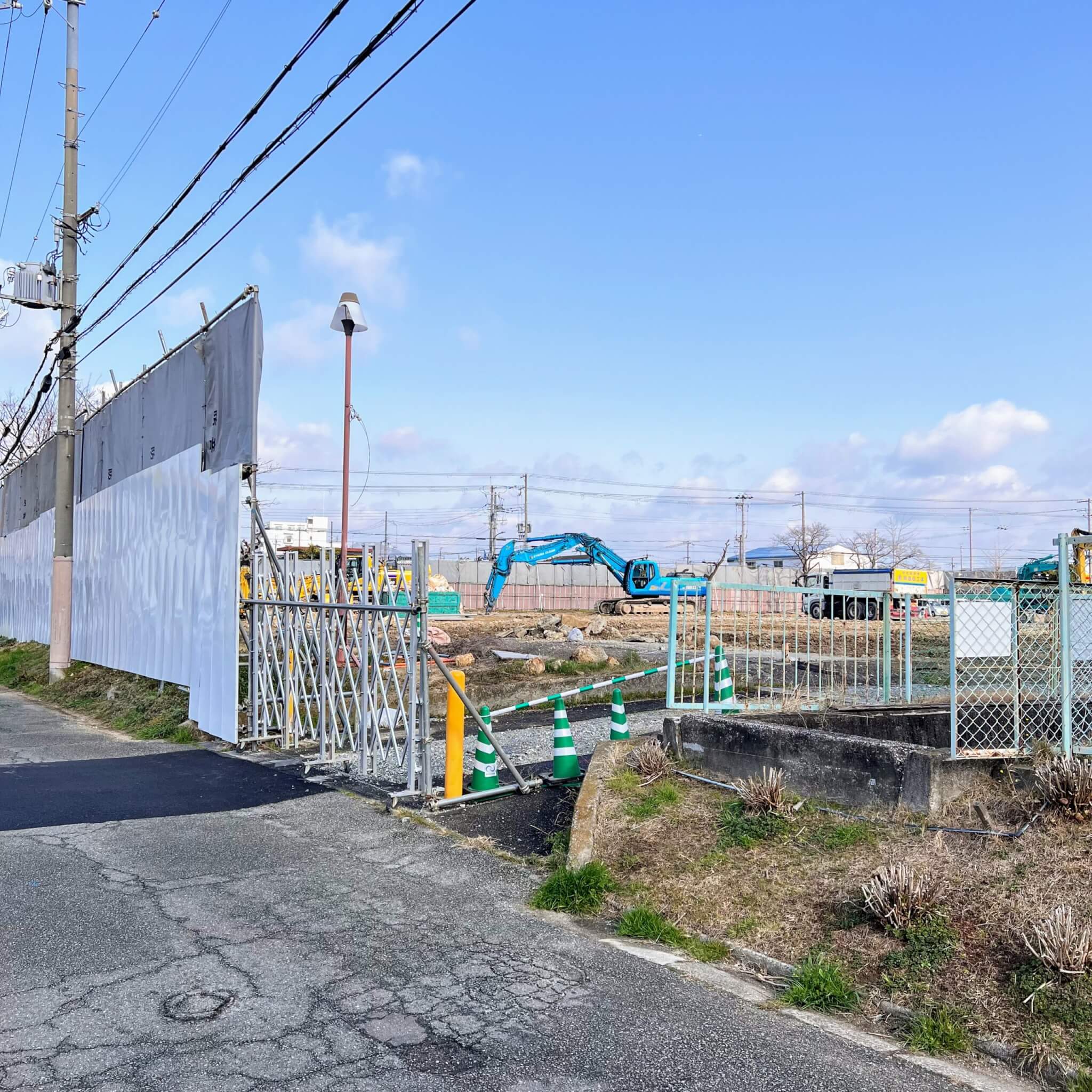 県営加古川西鉄筋住宅（1・7・8・9号棟）解体除却工事の様子
