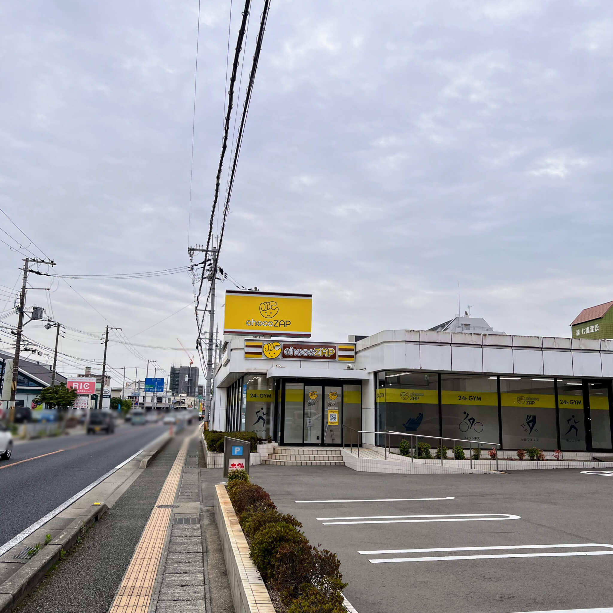 チョコザップ加古川平岡店から東を見たところ