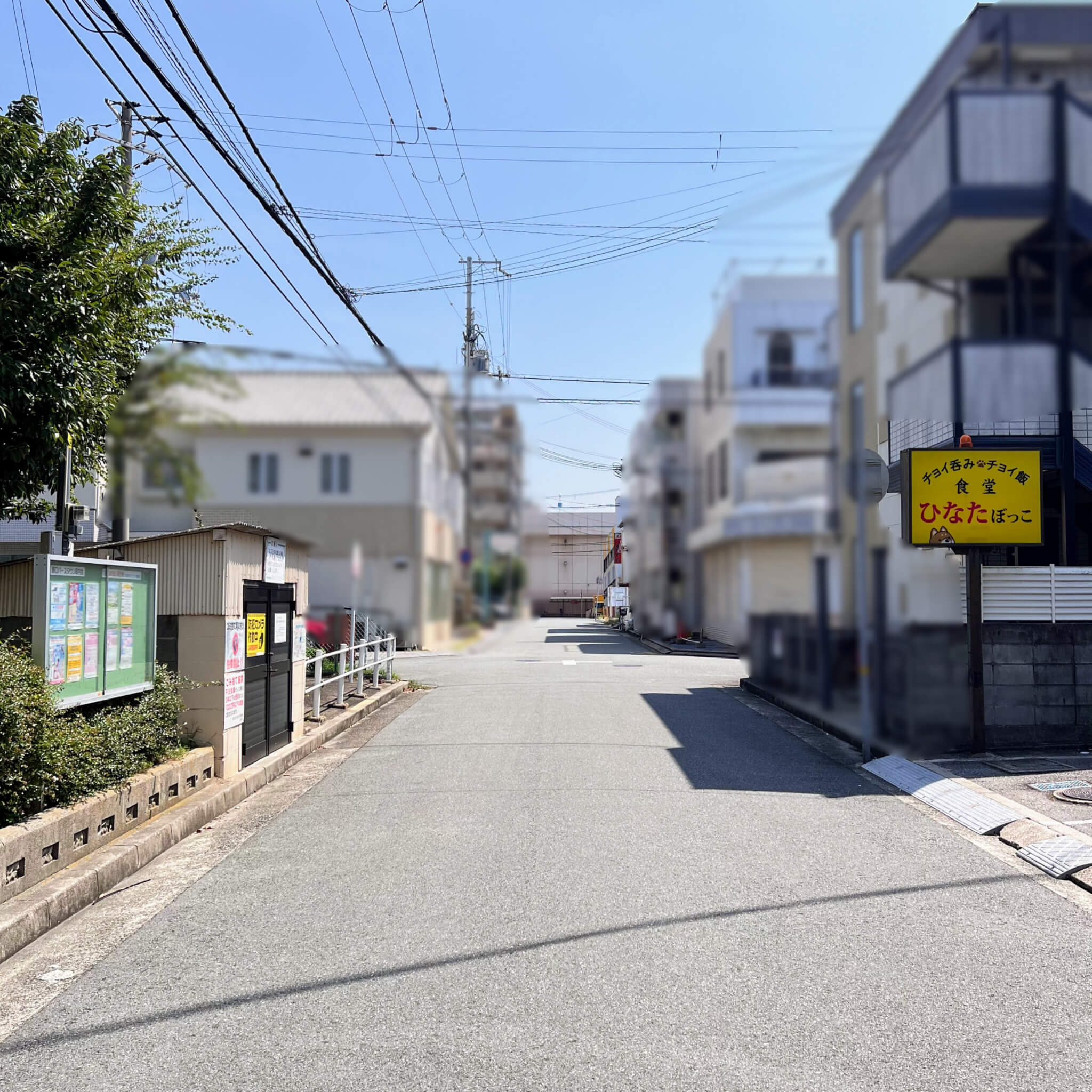 カフェハルから東方向、イオンの方を見たところ