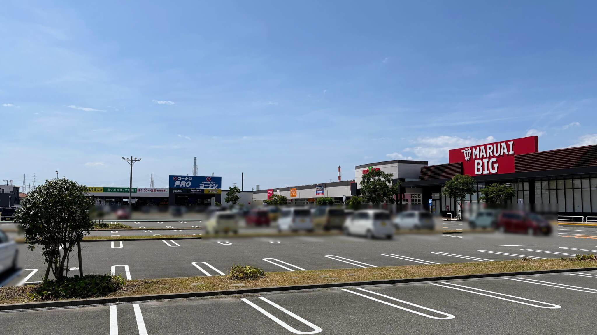 アクロスプラザ高砂の駐車場、マルアイビッグ周辺のお店