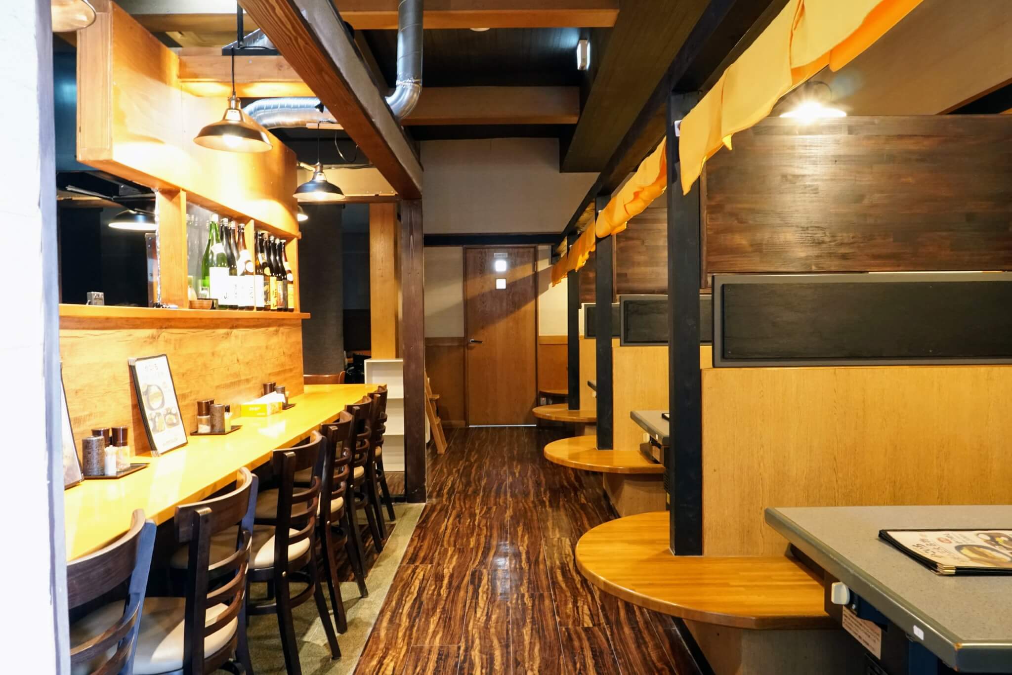 居酒屋食堂かこいちの店内